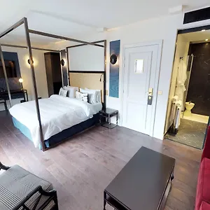 Mom'art 4* Paris