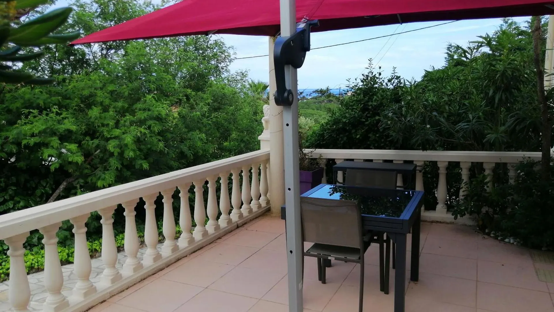 Guest house Au Reveil Des Cigales Hotel Saint Aygulf